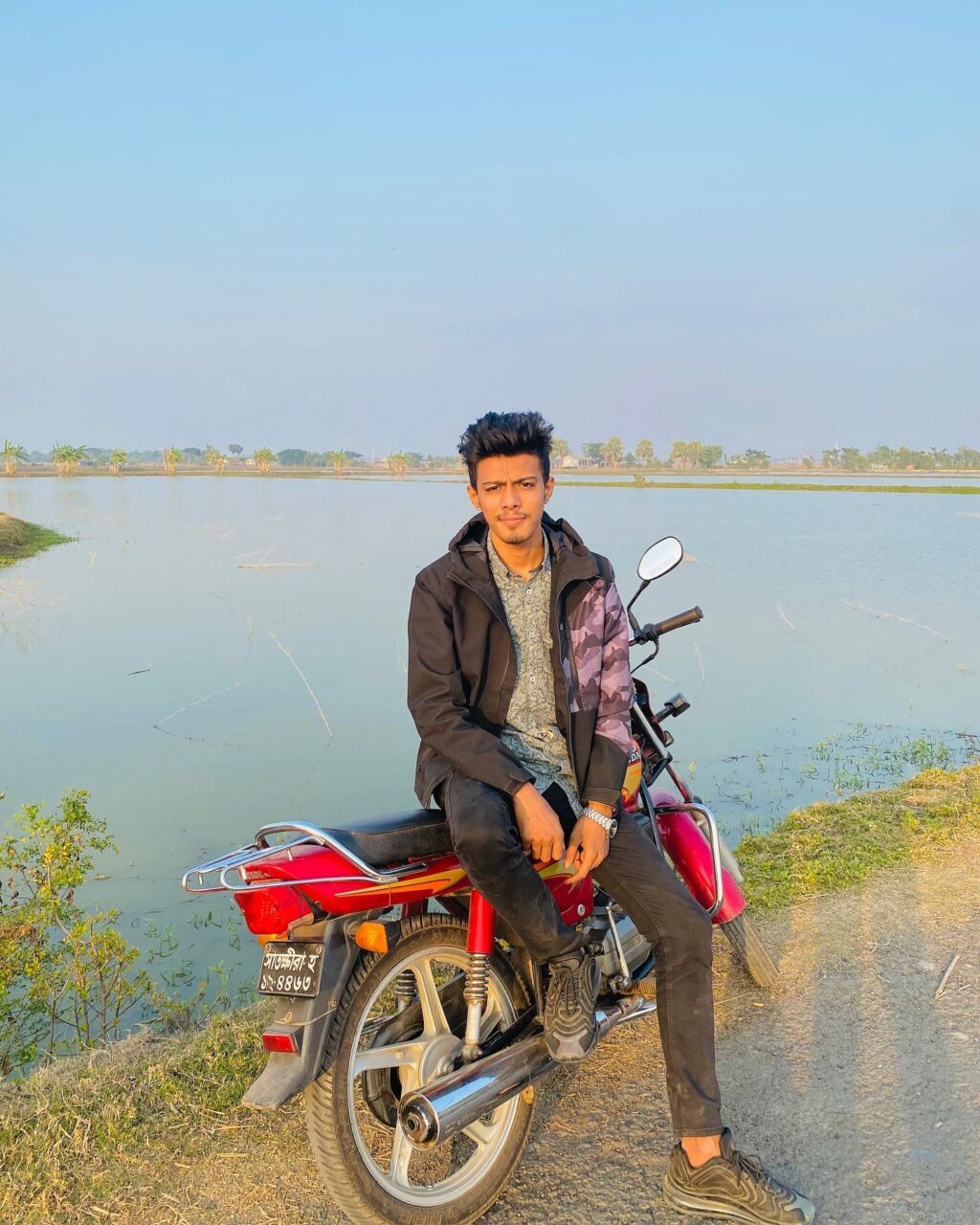 Instagram post from rukunuzzaman.shaon. This post is in position 14.