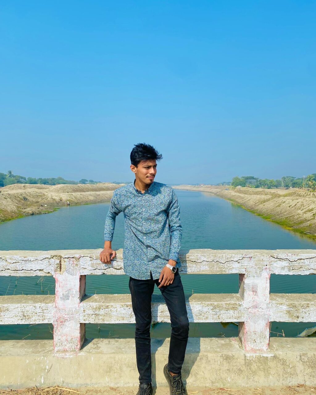 Instagram post from rukunuzzaman.shaon. This post is in position 13.