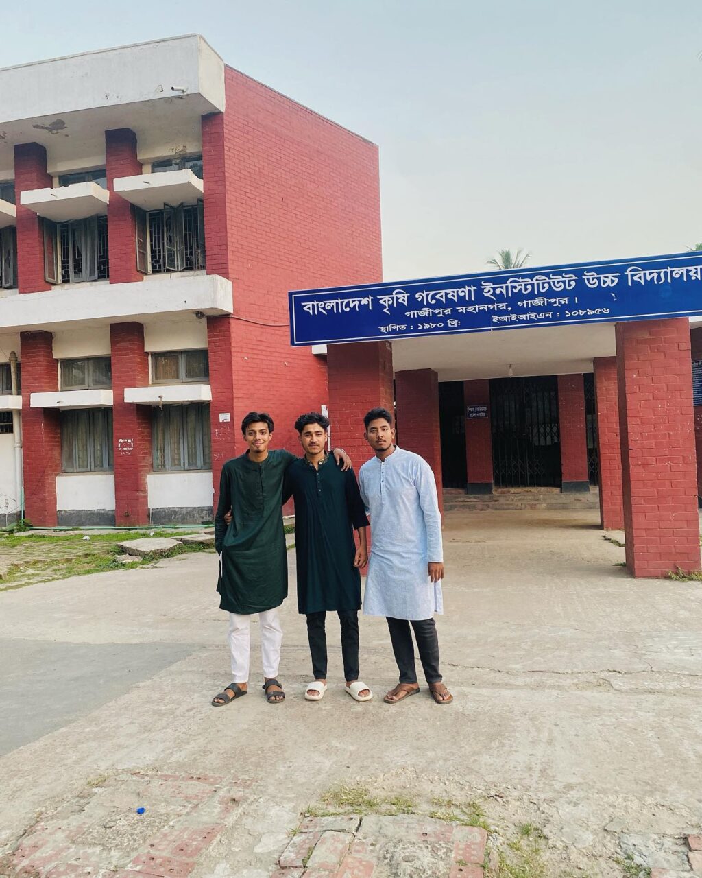 Instagram post from rukunuzzaman.shaon. This post is in position 10.